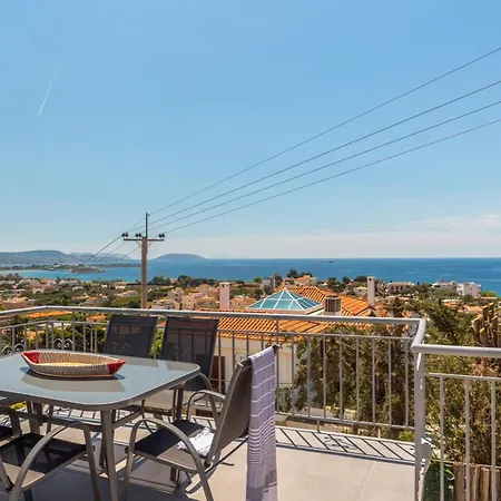 Bunny Island- Seaview House, Private Garden , Lagonisi, Attika Riviera Kalivia Thorikou